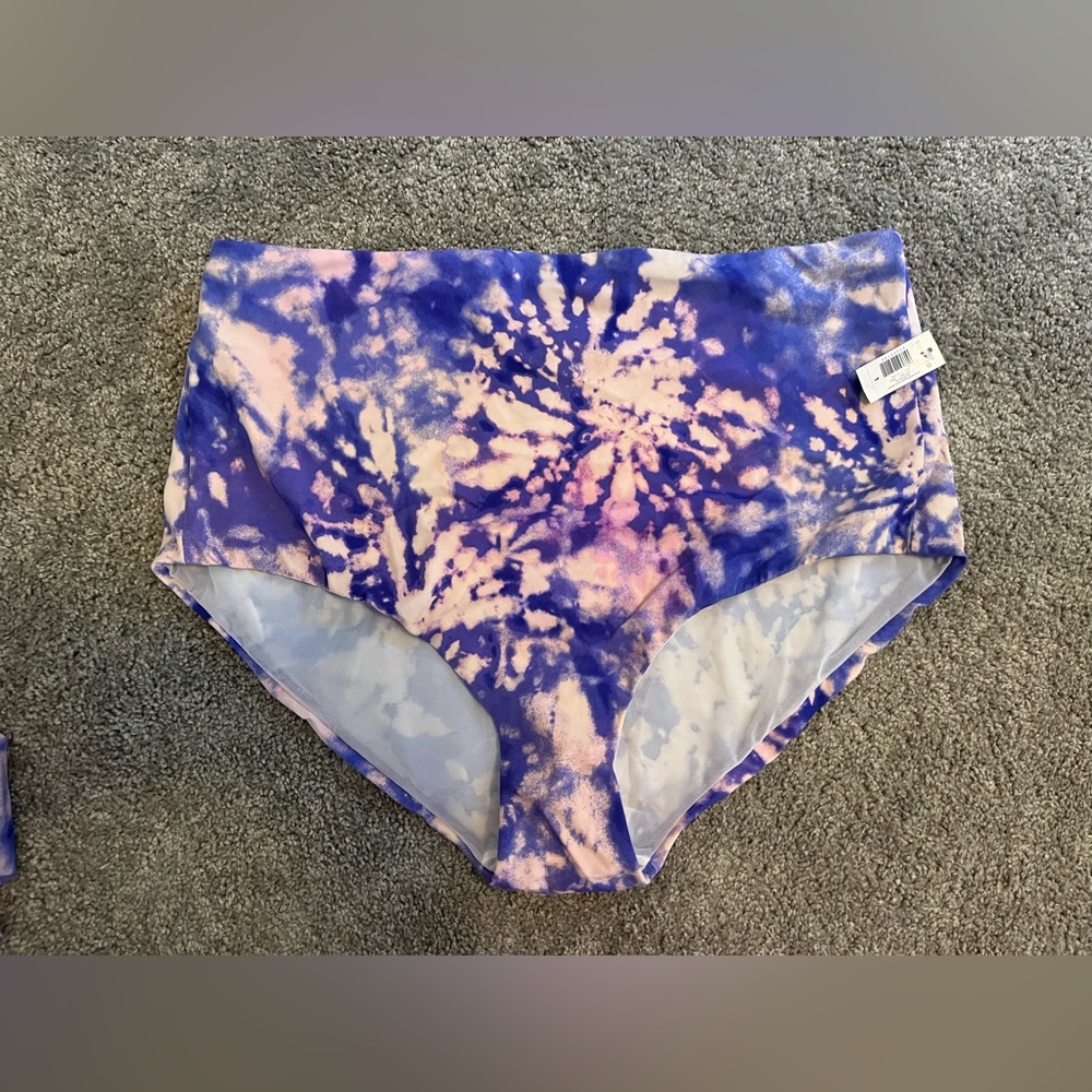NWT! Torrid swimsuit bottoms, tye-dye design.